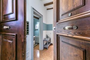 Кухня или мини-кухня в FamilyBO Apartments Santo Stefano
 +53 фотографии