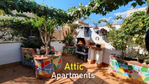 Zábavný večerný program pre hostí v ubytovaní Attic Terrace BCN, Near Airport & Cruise Port