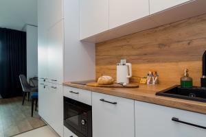 Köök või kööginurk majutusasutuses Warsaw To Be - Blue Apartment