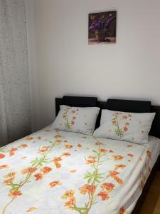 Tempat tidur dalam kamar di 19 RESIDENCE apartment