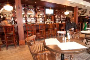 Salone o bar di Hotel Mont-Tremblant