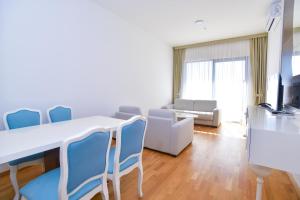 TV a/nebo společenská místnost v ubytování BARBETA Accommodation