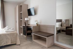 TV a/nebo společenská místnost v ubytování Hotel Solemare - Frontemare - 3 Stelle Superior