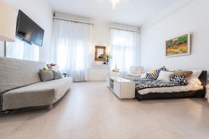 Posedenie v ubytovaní Vintage Elegance MostCentralApt !Váci street!