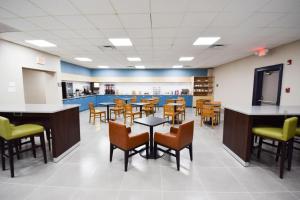 Gallery image of Country Inn & Suites by Radisson, North Little Rock, AR in North Little Rock