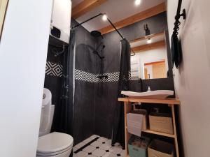 Kúpeľňa v ubytovaní Apartament Zielone Okiennice + 37 fotografií
