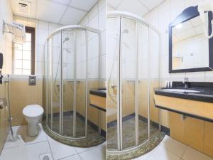 Koupelna v ubytování Eureka Hotel