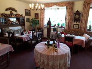 Posezení v ubytování Gästehaus "Gisela" im fürstlichen Fischhaus
