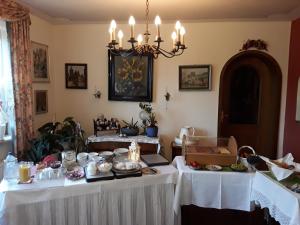 Nápoje v ubytování Gästehaus "Gisela" im fürstlichen Fischhaus