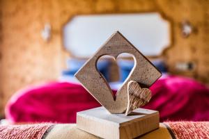 Letto o letti in una camera di ALPENHOTEL TYROL - B&B - Hundefreundliches Konzepthotel - adults only