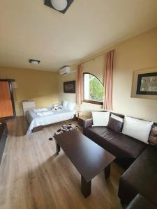 Afbeelding uit fotogalerij van Complex Chilingira Family in Mikhalkovo