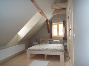Postel nebo postele na pokoji v ubytování Czech Lodge