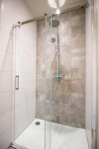 Ένα μπάνιο στο Escamp Apartments