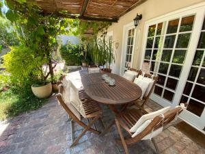 Αίθριο ή υπαίθριος χώρος στο Jonquil Guest Cottage