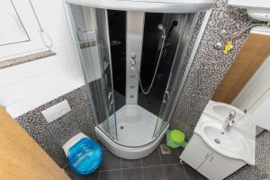 Kúpeľňa v ubytovaní Studio apartments Zloic in Krvavica