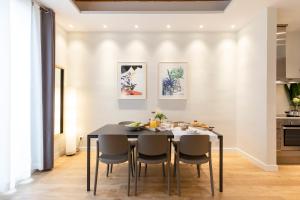 Posezení v ubytování Aspasios Urquinaona Apartments + 29 fotografií