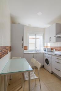 Kuchyň nebo kuchyňský kout v ubytování Apartamentos Montedunas