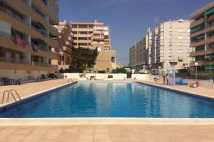 The swimming pool at or close to Fantastic Location - Ground Floor Apartment in walking distance to the beach