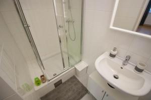 Koupelna v ubytování Cozy 2 ROOM APARTMENT - Enjoy Viennas summer Vibes
