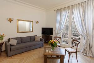 Gallery image of Mithouard Apartments in Paris