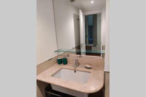 A bathroom at Lanza Tomasi Apartment - centre Még 13 kép