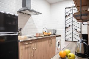 Kuchnia lub aneks kuchenny w obiekcie The Dream House by homebilbao