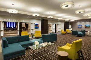 Posezení v ubytování InterContinental St. Paul Riverfront by IHG