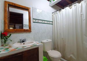 Vannituba majutusasutuses Cabaña Numbana San Agustín