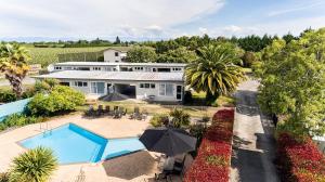 Bazén v ubytování Motueka Garden Motel nebo v jeho okolí