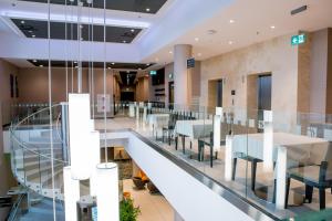 Reštaurácia alebo iné gastronomické zariadenie v ubytovaní Holiday Inn Dąbrowa Górnicza-Katowice by IHG