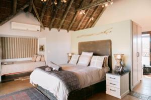 Gallery image of Tshukudiba Game Lodge in Tom Burke