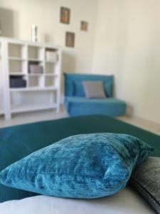 A seating area at Villa Joy - Iconic Heritage Rooms