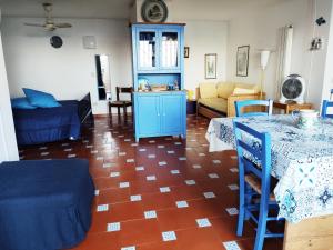 Гостиная зона в Casa Ammare nella riserva di Capo Gallo
