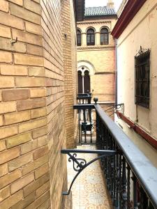 Balkón nebo terasa v ubytování Ritual Sevilla Suites Centro