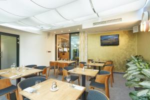 Posezení v ubytování Fine Restaurant & Apartments