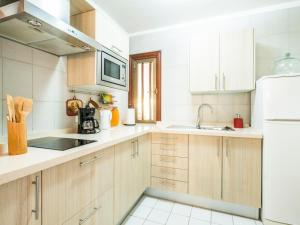 Η κουζίνα ή μικρή κουζίνα στο Apartment Antequera by Interhome