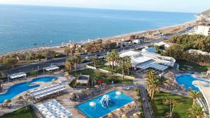 The swimming pool at or close to Akti Imperial Deluxe Resort & Spa Dolce by Wyndham Még 37 kép
