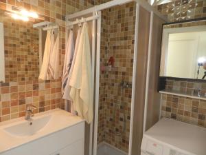 Koupelna v ubytování Apartamento Beata 4 PAX + 37 fotografií
