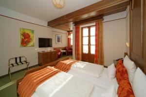 Giường trong phòng chung tại Hotel Kurpark