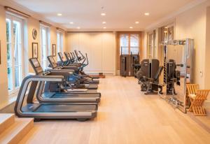 Fitness centrum a/nebo fitness zařízení v ubytování Brenners Park Hotel & Spa, Oetker Hotels