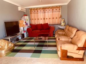 A seating area at Willetton Homestays