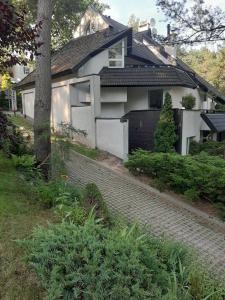 Budynek, w którym mieści się kompleks wypoczynkowy