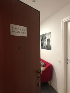 Postel nebo postele na pokoji v ubytování Guest House Brianza Room