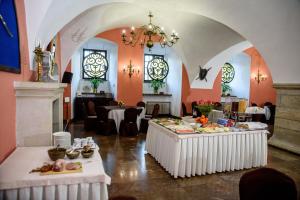 
Restauracja lub miejsce do jedzenia w obiekcie Zamek w Krasiczynie
