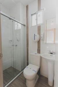 Koupelna v ubytování Hotel Aixo Suites By GEH Suites