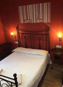 Safestay Barcelona Passeig de Gràcia客房内的一张或多张床位