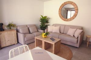 Część wypoczynkowa w obiekcie Alidreams Carmen Beach Apartamentos