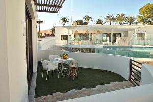 Basen w obiekcie Alidreams Carmen Beach Apartamentos lub w pobliżu