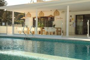 Basen w obiekcie Alidreams Carmen Beach Apartamentos lub w pobliżu