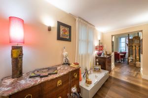A seating area at Il Regio Boutique Hotel